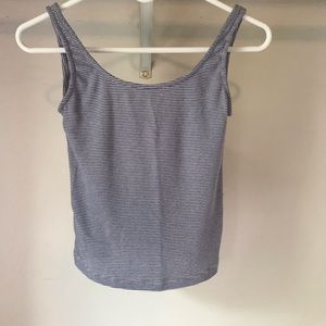 Brandy blue/white tank
